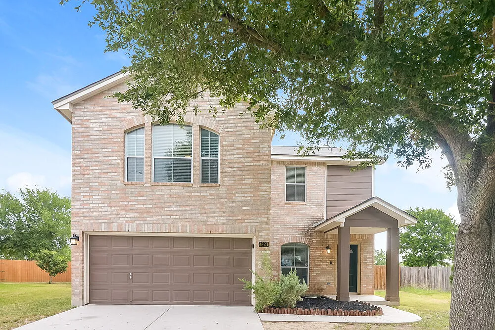 3 bed, 2.5 bath, 2191 sqft, $2,000 — Photo 1