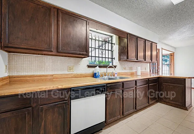 6019 Blank Dr — Photo 12