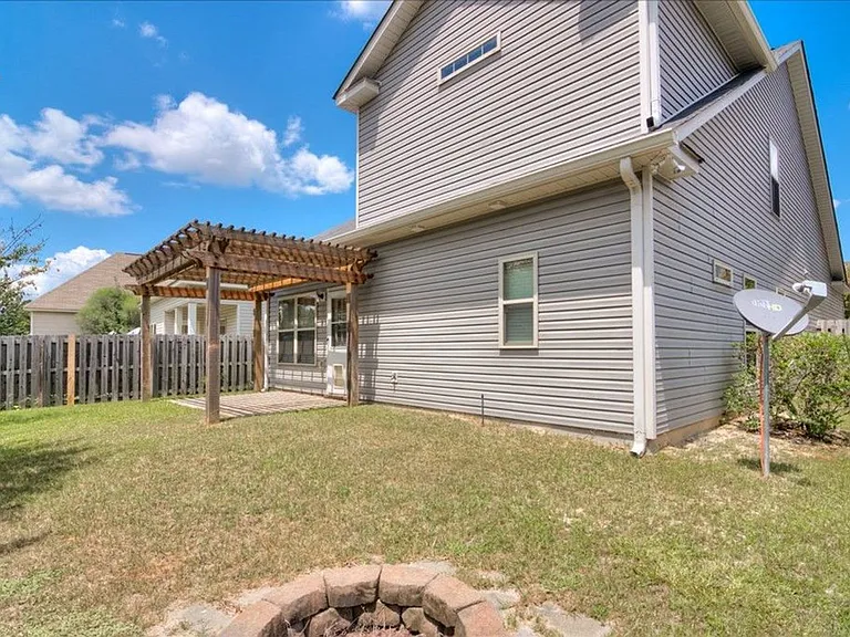 763 Chinaberry Ct — Photo 2