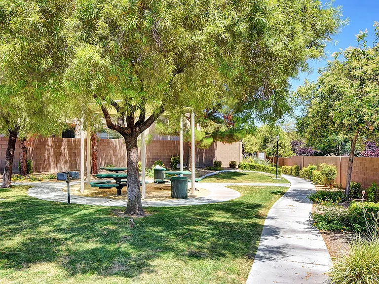 8224 Strawberry Spring St — Photo 36