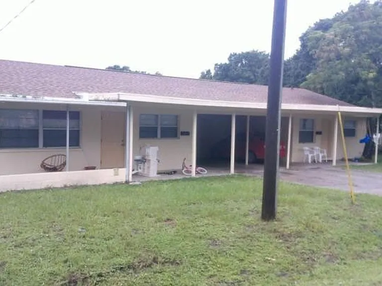 838 Van Buren St — Photo 1