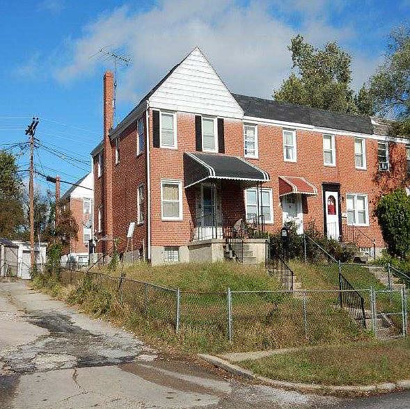 2nd image of 730 S Woodington Rd