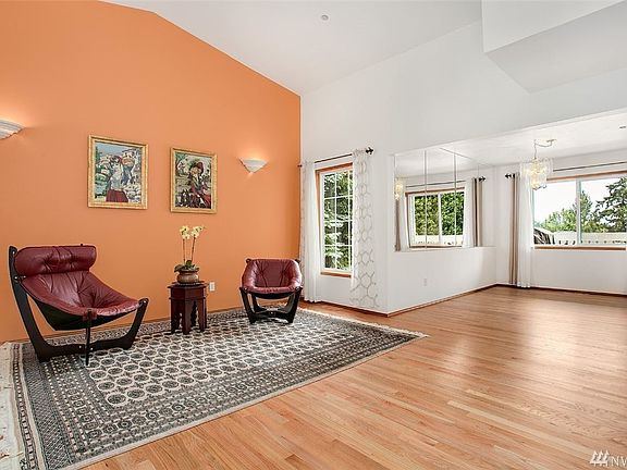 5th image of 16429 SE 39th Pl