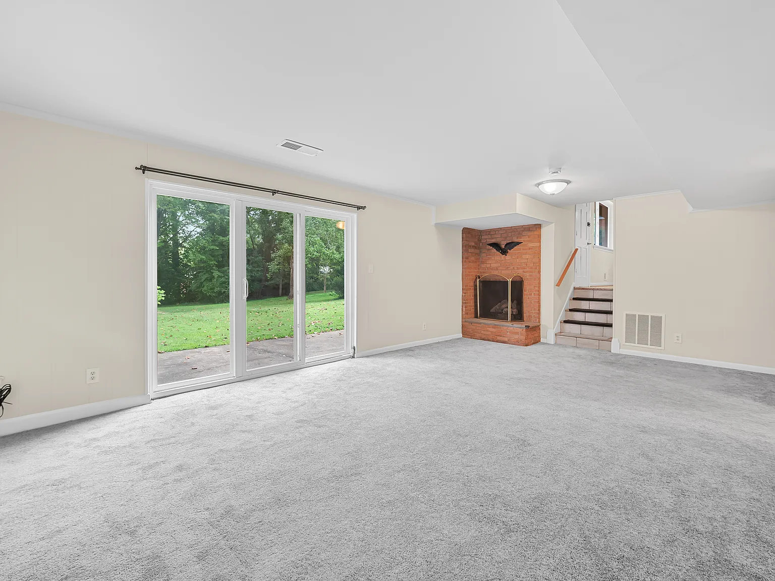 4 bed, 2118 sqft, $5,500 — Photo 4