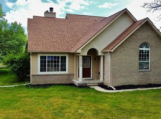 2419 Grove Park Rd, Fenton, MI 48430