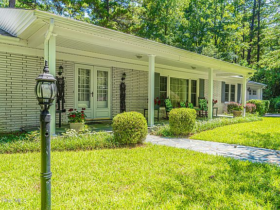 5th image of 105 Canterbury Road