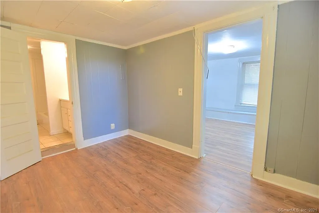1 bed, 1212 sqft, $1,200 — Photo 3