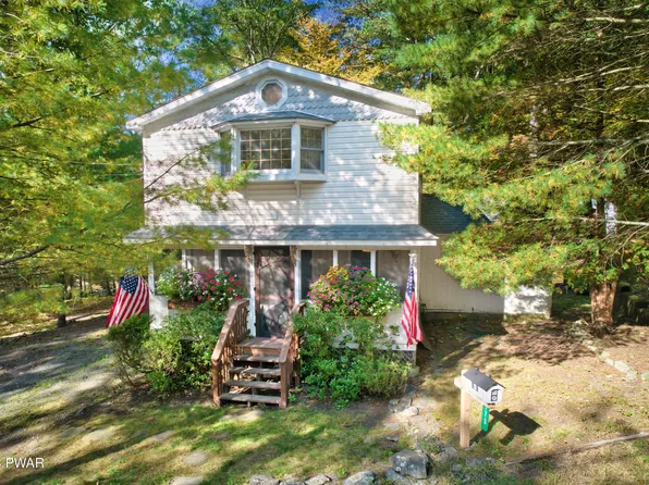 125 Kitty Harker Rd, Dingmans Ferry, PA 18328