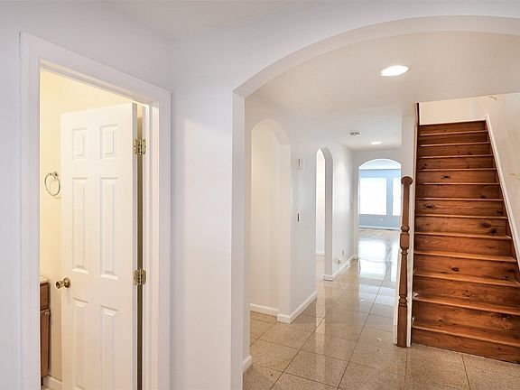4th image of 34 Dunes Ln #B