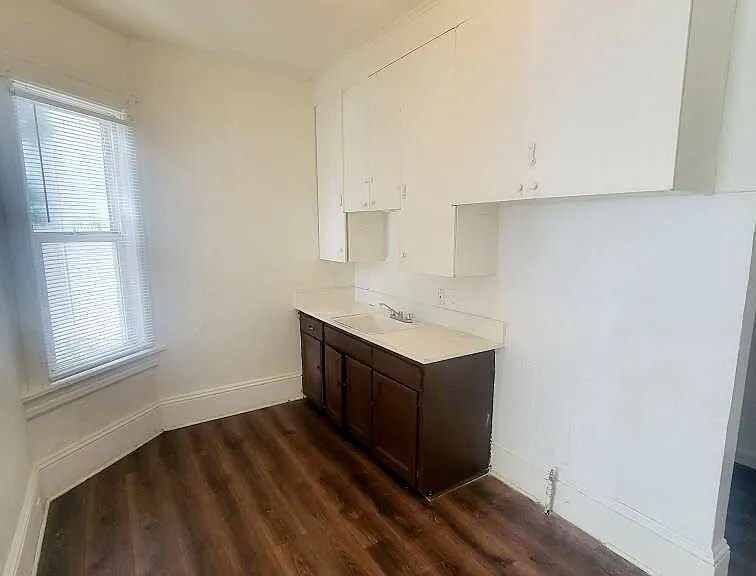 1710 W Mineral St — Photo 7