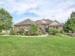 1293 Victoria Ln, Fenton, MI 48430