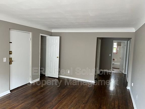 2nd image of 2828 Westknolls Ln APT 4