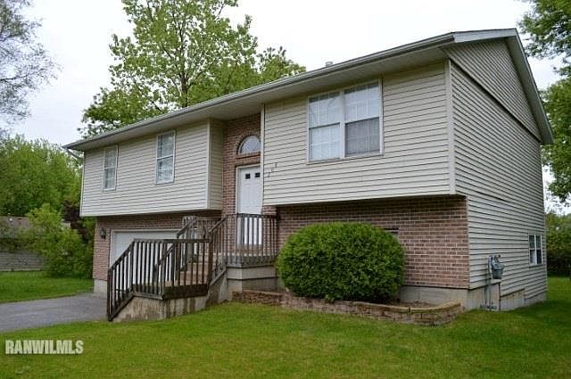 1st image of 208 Bounty Dr NE