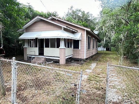 3rd image of 6515 ELWOOD Avenue
