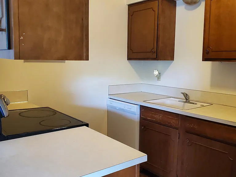 527 Washington St #2 — Photo 4