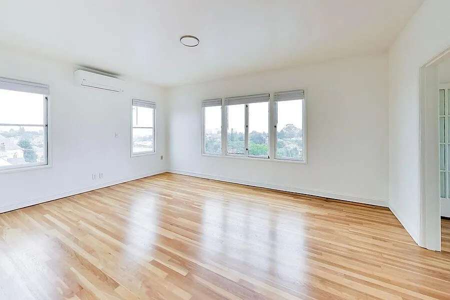Spacious 2 BR with Panoramic Views | 1,072 Sq Ft | Bright Corner Home — Photo 2