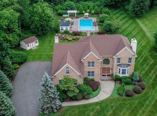 31 Combs Ave, Mendham, NJ 07945