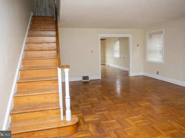 6911 Oxford Ave, Philadelphia, PA 19111