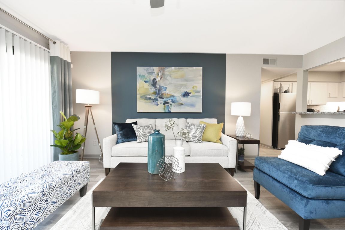 Spacious living room