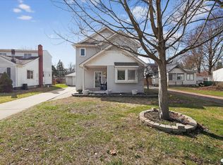 8915 Deering St, Livonia, MI 48150
