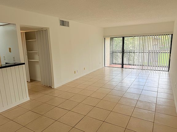 2nd image of 5981 Washington St APT 207