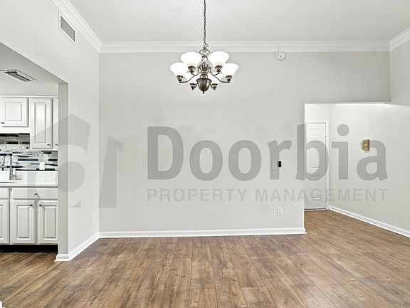 5th image of 2912 Saint Johns Ave APT 18