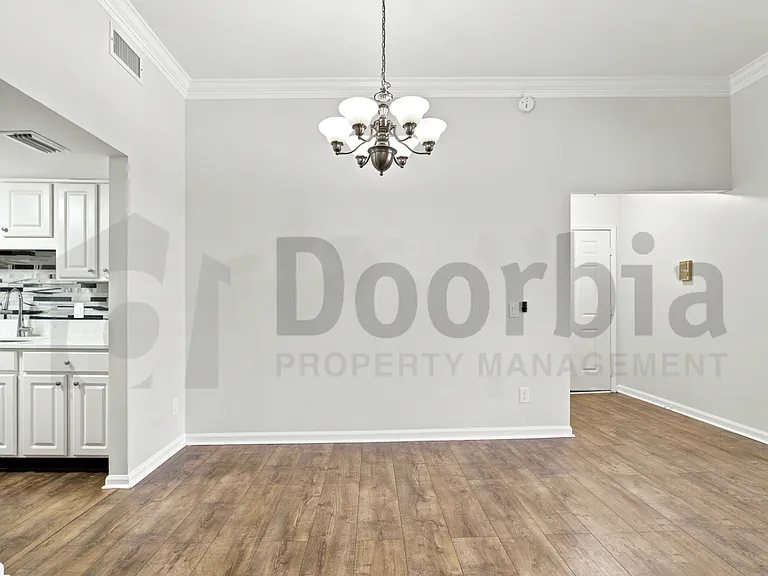 2912 Saint Johns Ave #18 — Photo 5