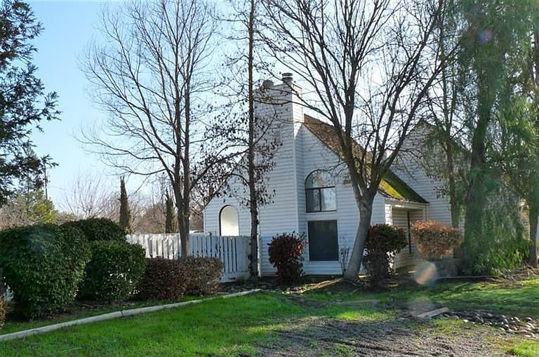 1st image of 19485 Deane Dr