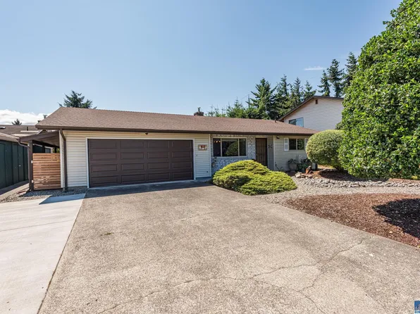 417 E Willow St, Sequim, WA 98382