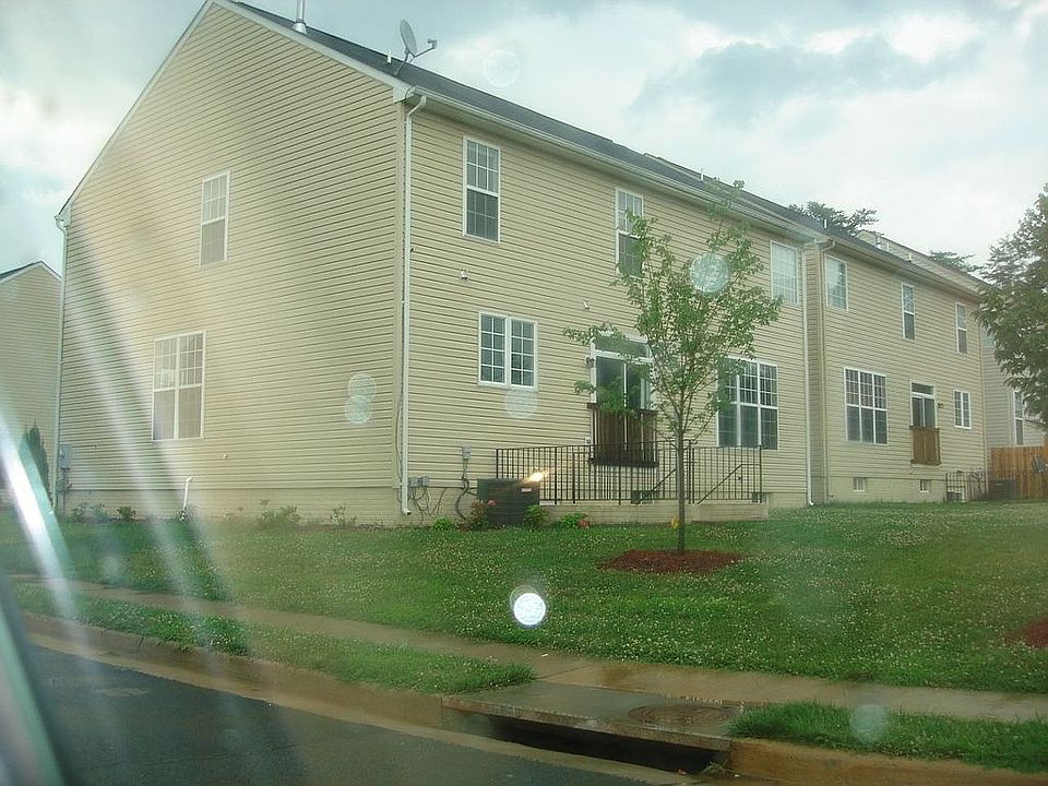 2nd image of 15024 Lutz Ct