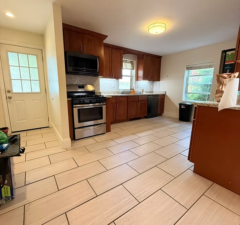 21 Monastery Rd #1