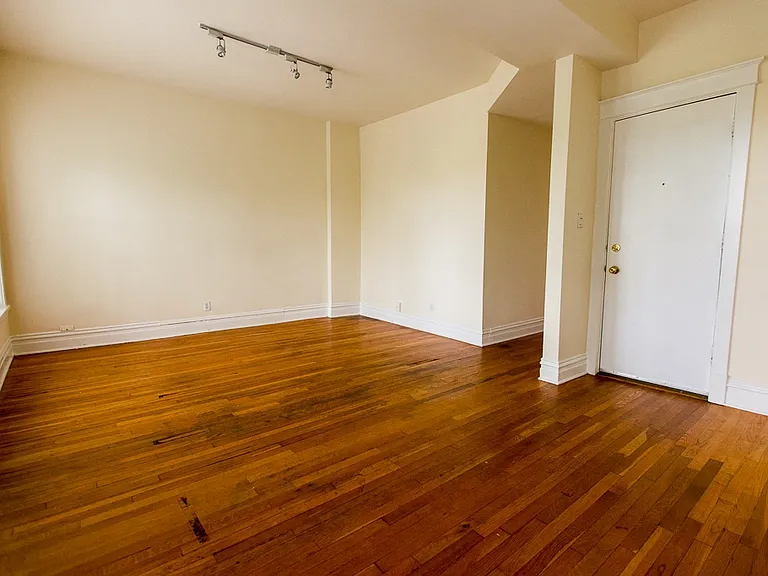 1143 W. Waveland Ave. — Photo 8