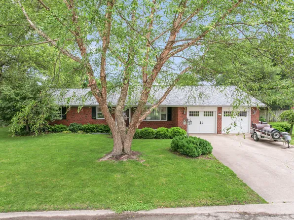 437 Schleter Ct, Seymour, IN 47274
