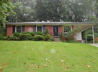 1019 Greenbriar Cir, Decatur, GA 30033