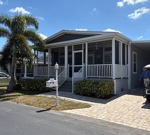 4th image of 33 Appletree Ln