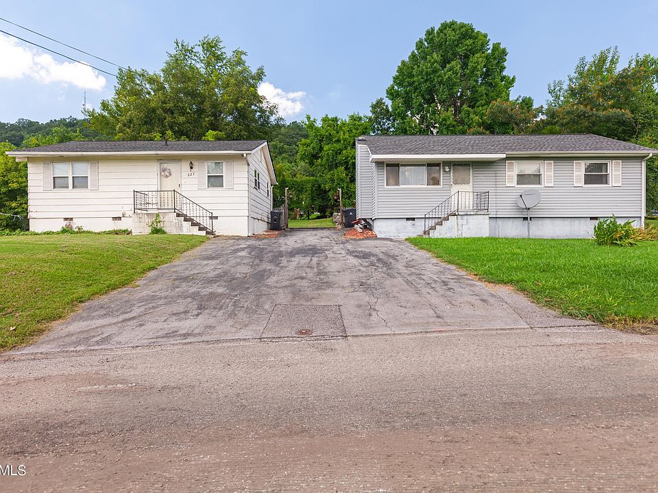 1st image of 227229 Chickamauga Ave