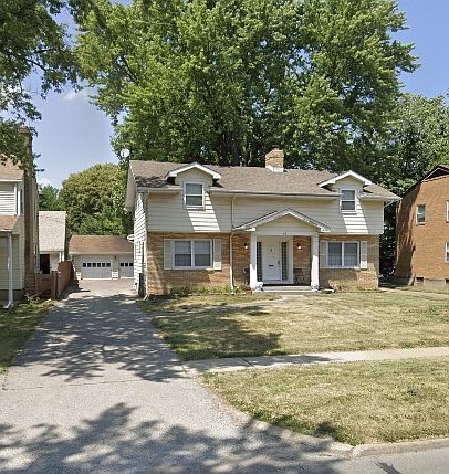 1st image of 421 W Lawrence Ave