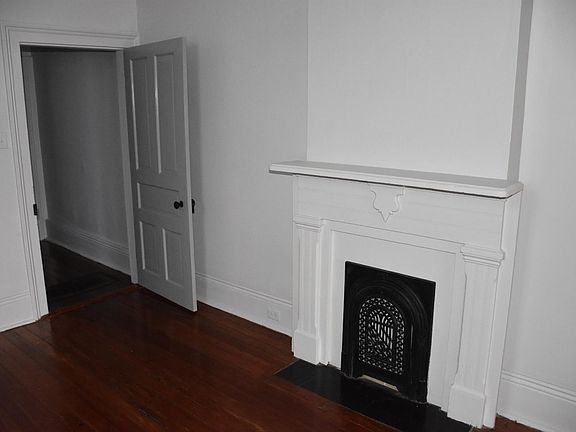 3rd image of 820 Olga St