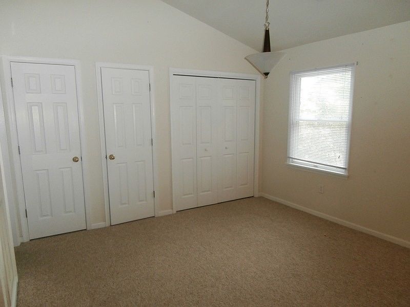 2nd image of 106 Mybet Ct