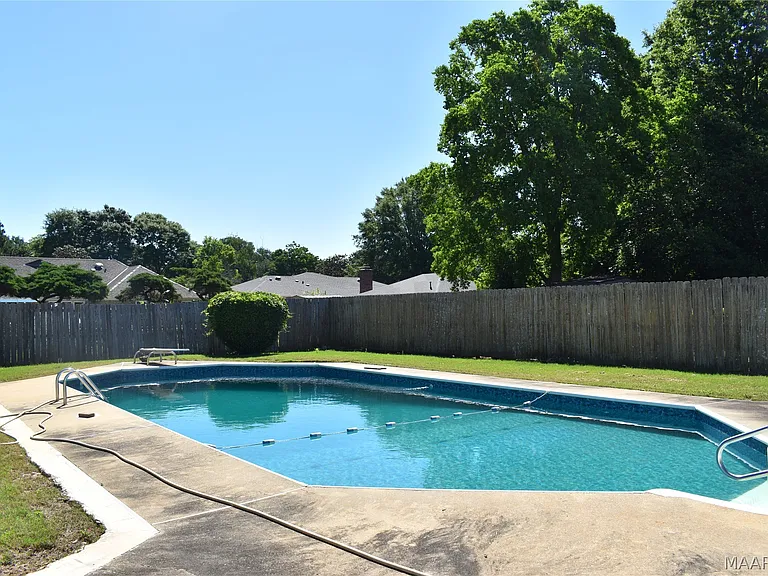 414 Arrowhead Dr — Photo 40