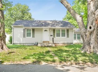 217 Western St, Leavenworth, KS 66048