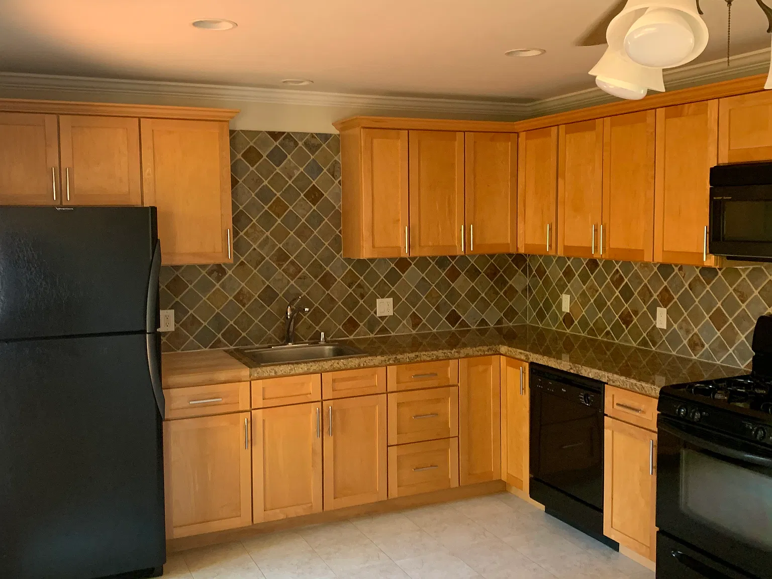 9391 Vallejo Dr — Photo 4