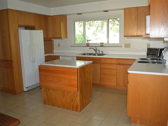 5th image of 7931 Glenbrook Ct