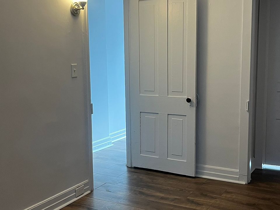 1st image of 523 N New St #523