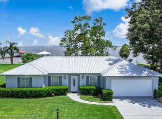101 Lakefront Ln NW, Lake Placid, FL 33852