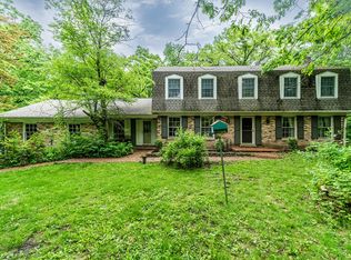 6N619 Fair Oaks Dr, St Charles, IL 60175