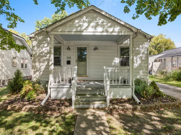 216 E High St, Monticello, IL 61856