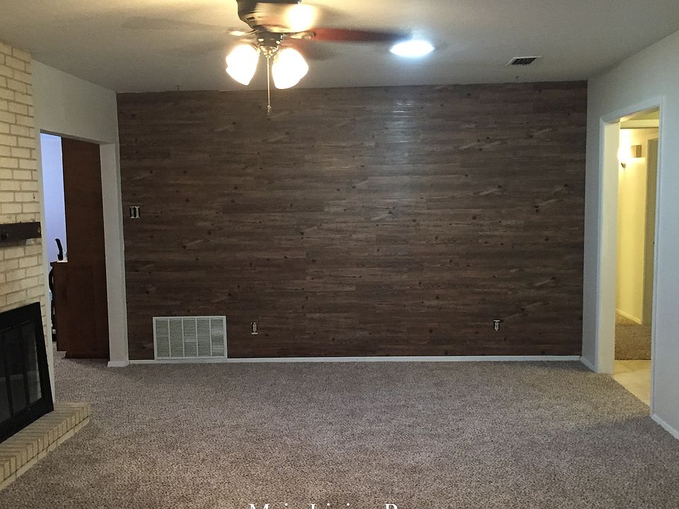 1st image of 3910 Windsor Dr