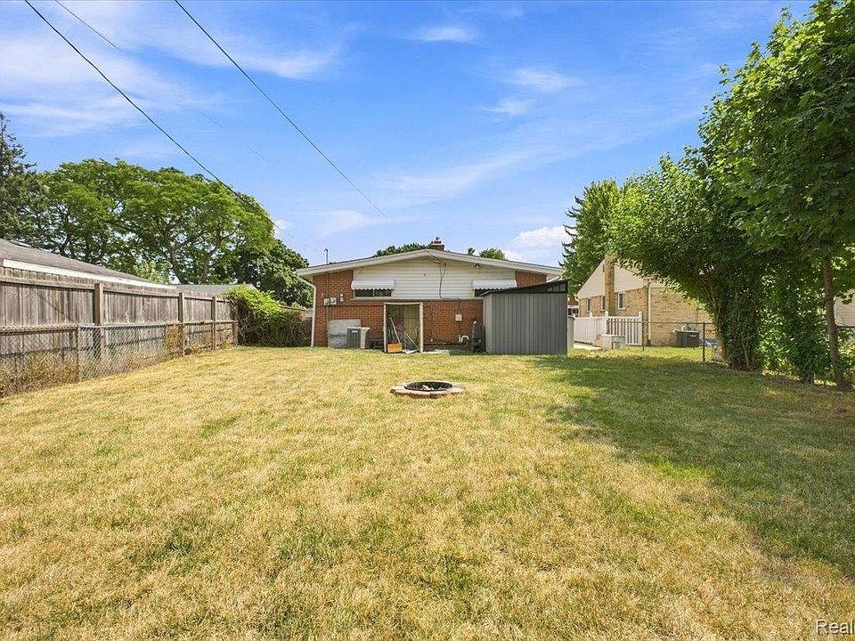 1333 N Selfridge Blvd, photo 22