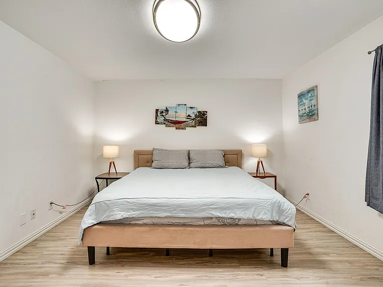 6646 E Lovers Ln — Photo 30